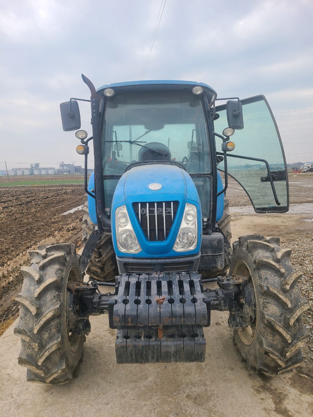 LS 트랙터 P7175 (80마력) 뒤우측면