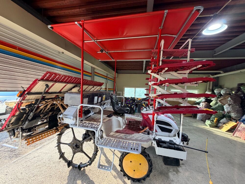 Yanmar Rice transplanter YR8D (8Rows) 뒤우측면