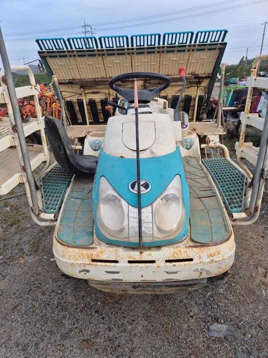 Kubota Rice transplanter SPU65F (6Rows) 앞좌측면