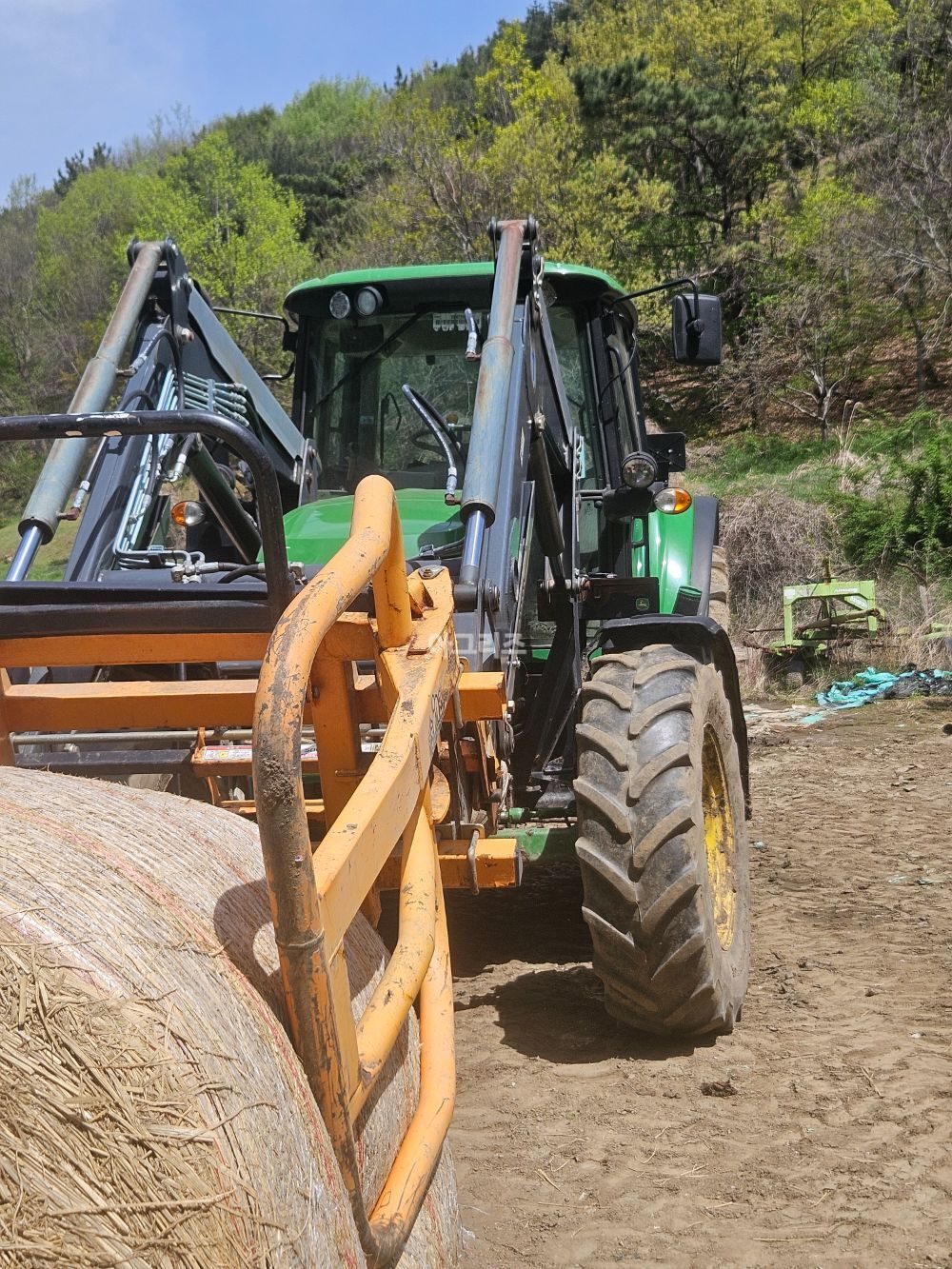JohnDeere Tractor 6120M (120hp) 뒤우측면