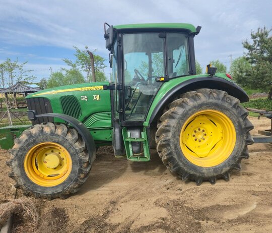 JohnDeere Tractor 6120 (80hp) 앞좌측면