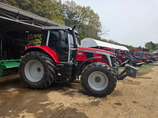 MF Tractor MF7S.165 (165hp) 앞좌측면