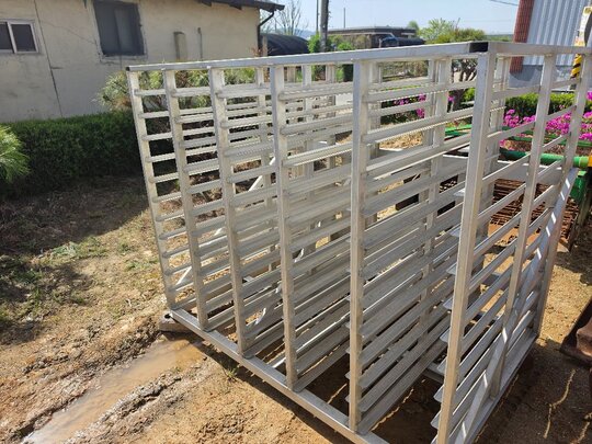  트랙터용 운반기 120장 모판 운송  앞좌측면