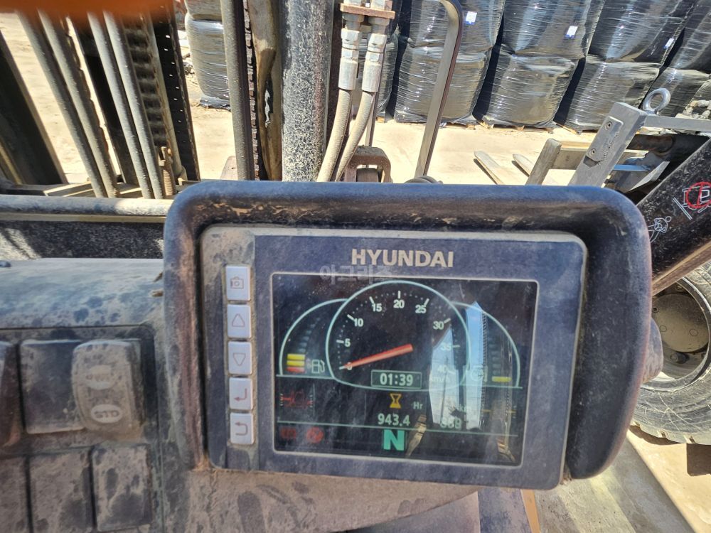 Hyundai Forklift 30D-9H (3.0톤) 뒤우측면