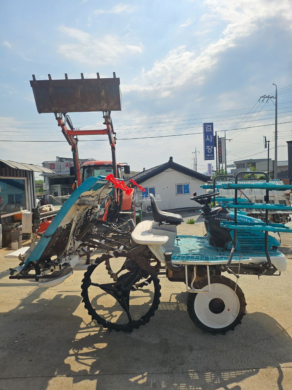 구보다 이앙기 KWP69D (6조식) 뒤우측면