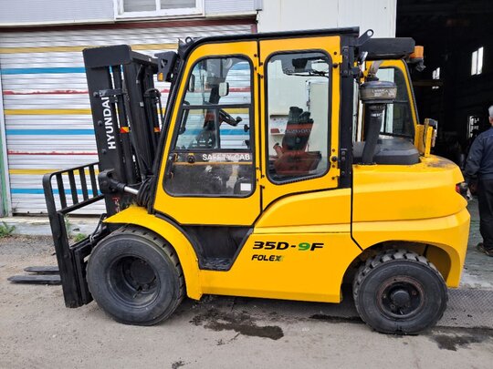 Hyundai Forklift 35D-9F (3.5톤) 앞좌측면