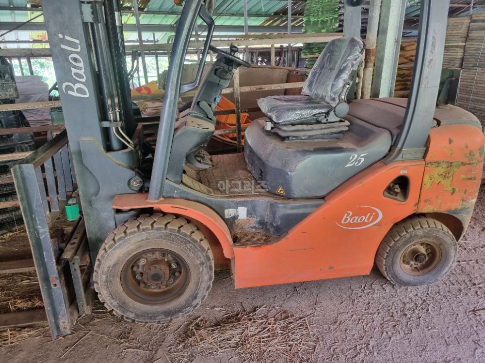  Forklift BaLi (2.5톤) 뒤우측면