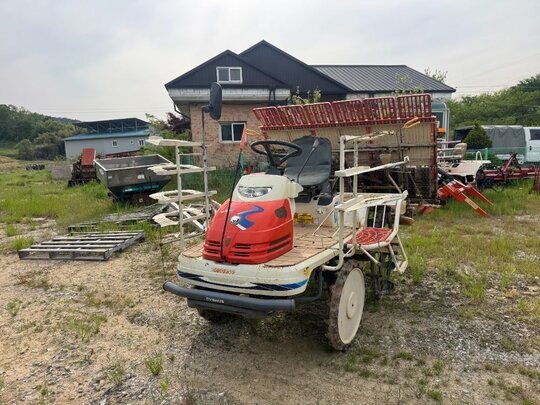 Daedong Rice transplanter S3-680 (6Rows) 앞좌측면