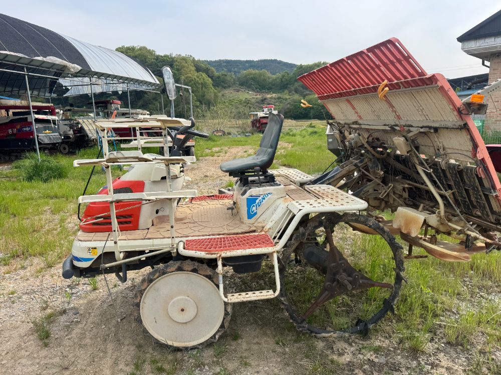 Daedong Rice transplanter S3-680 (6Rows) 뒤우측면