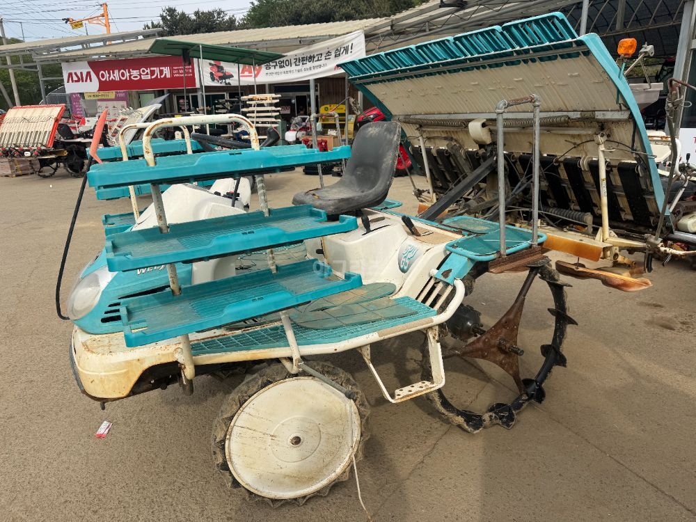 Kubota Rice transplanter SPU65F (6Rows) 뒤우측면