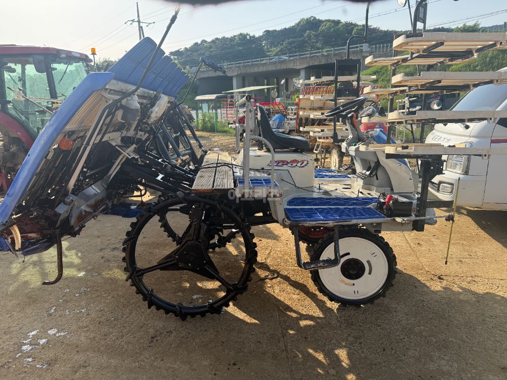  Rice transplanter NP80 (8Rows) 뒤우측면