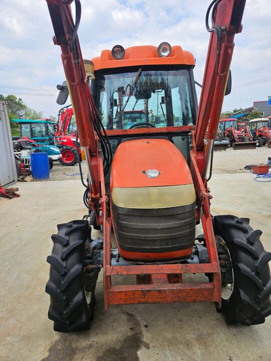 대동 트랙터 D470 (47마력) 앞좌측면