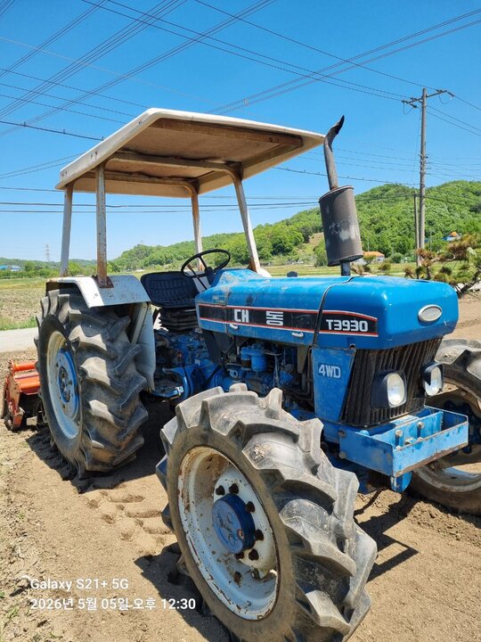 대동 트랙터 T3930 (54마력) 앞좌측면