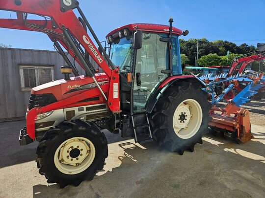 얀마 트랙터 EG782 (82마력) 앞좌측면