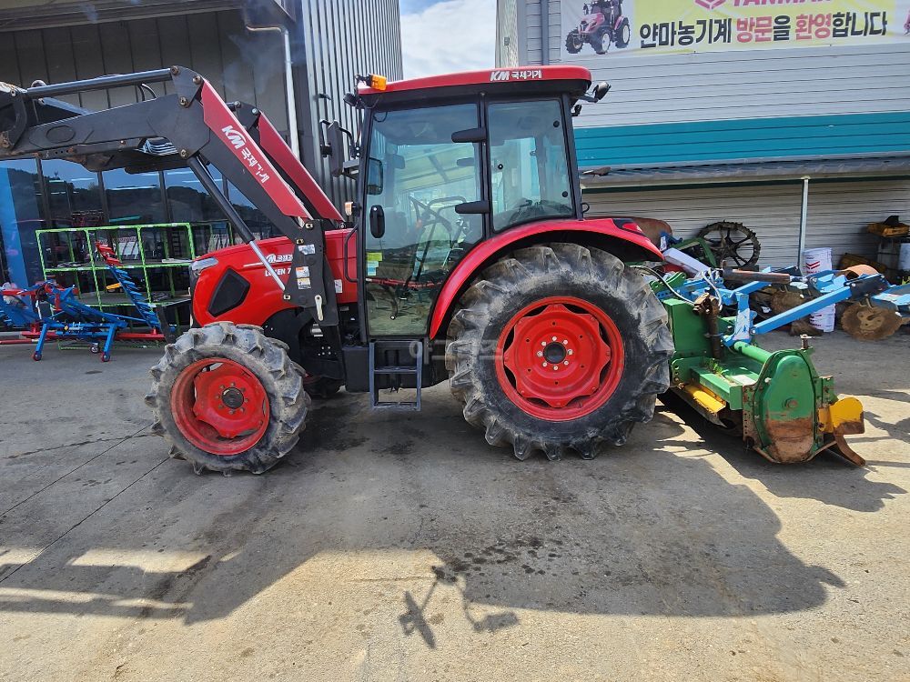 Kukje Tractor LUXEN750 (75hp) 뒤우측면