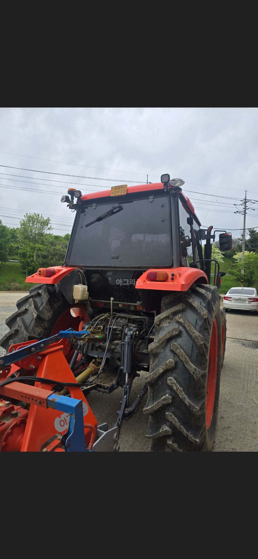구보다 트랙터 M110X (110마력) 뒤우측면