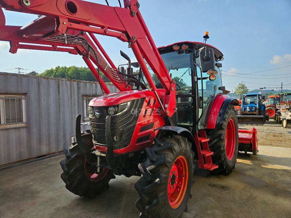 TYM 트랙터 K110E (111마력) 뒤우측면