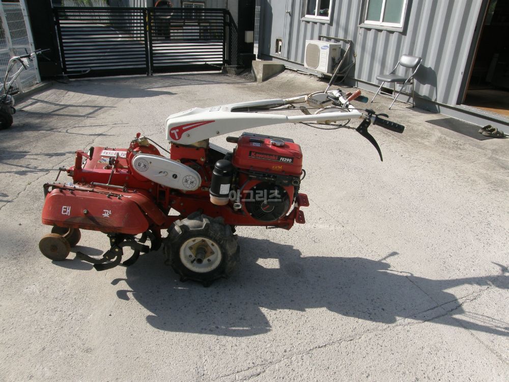 태광 관리기 FE-290 관리기 FE-290 태광 (9마력) 뒤우측면