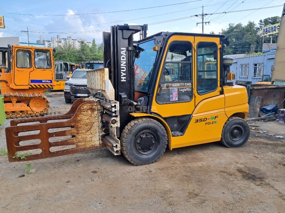 Youngjin Forklift 35D-9F (3.5톤) 뒤우측면