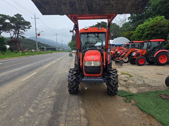대동 트랙터 D701 (70마력) 앞좌측면