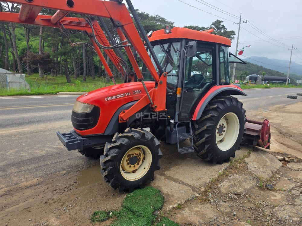 대동 트랙터 D701 (70마력) 뒤우측면