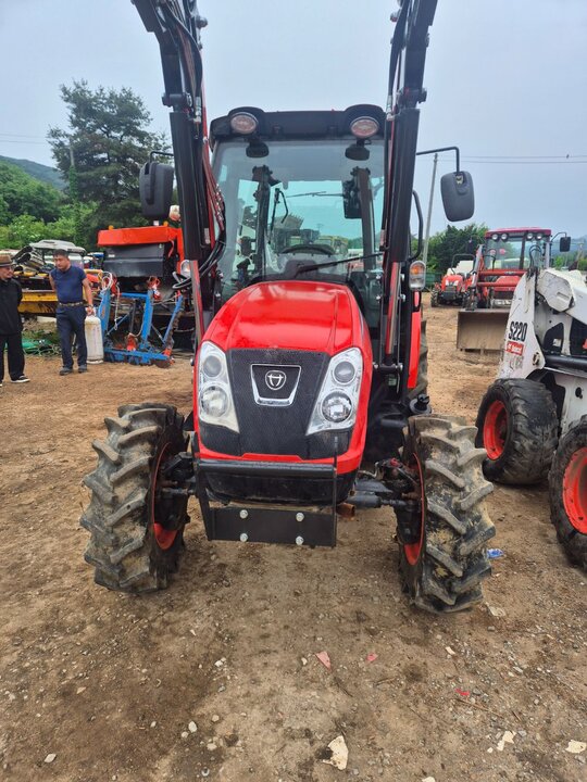 대동 트랙터 NX600 (58마력) 앞좌측면
