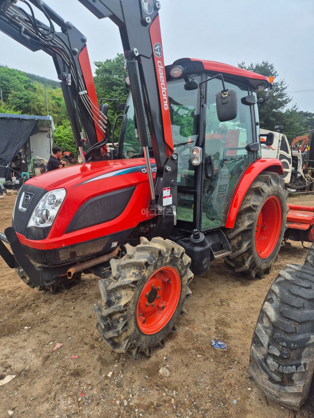 대동 트랙터 NX600 (58마력) 뒤우측면