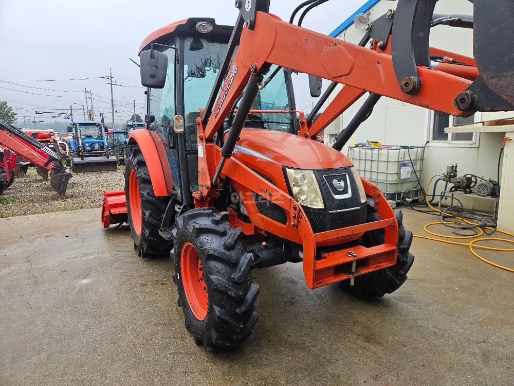 Daedong Tractor RX620 (62hp) 뒤우측면