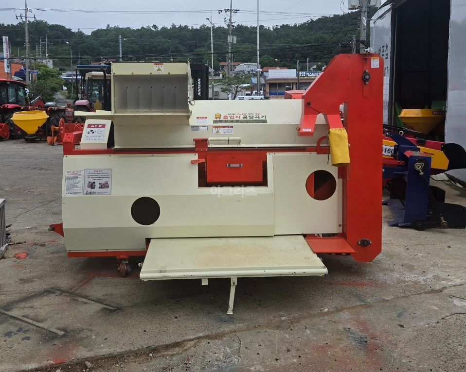 발산공업 콩탈곡기 ESP-1000 뒤우측면