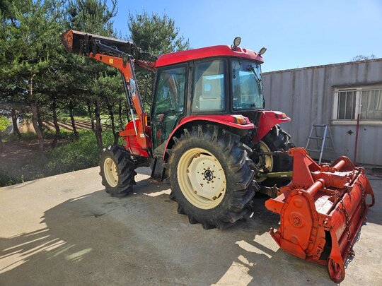 Kukje Tractor 5805 (58hp) 앞좌측면