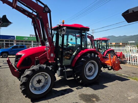 TYM 트랙터 TX76 (75마력) 앞좌측면