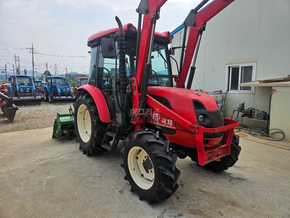 Kukje Tractor 6015 (60hp) 뒤우측면