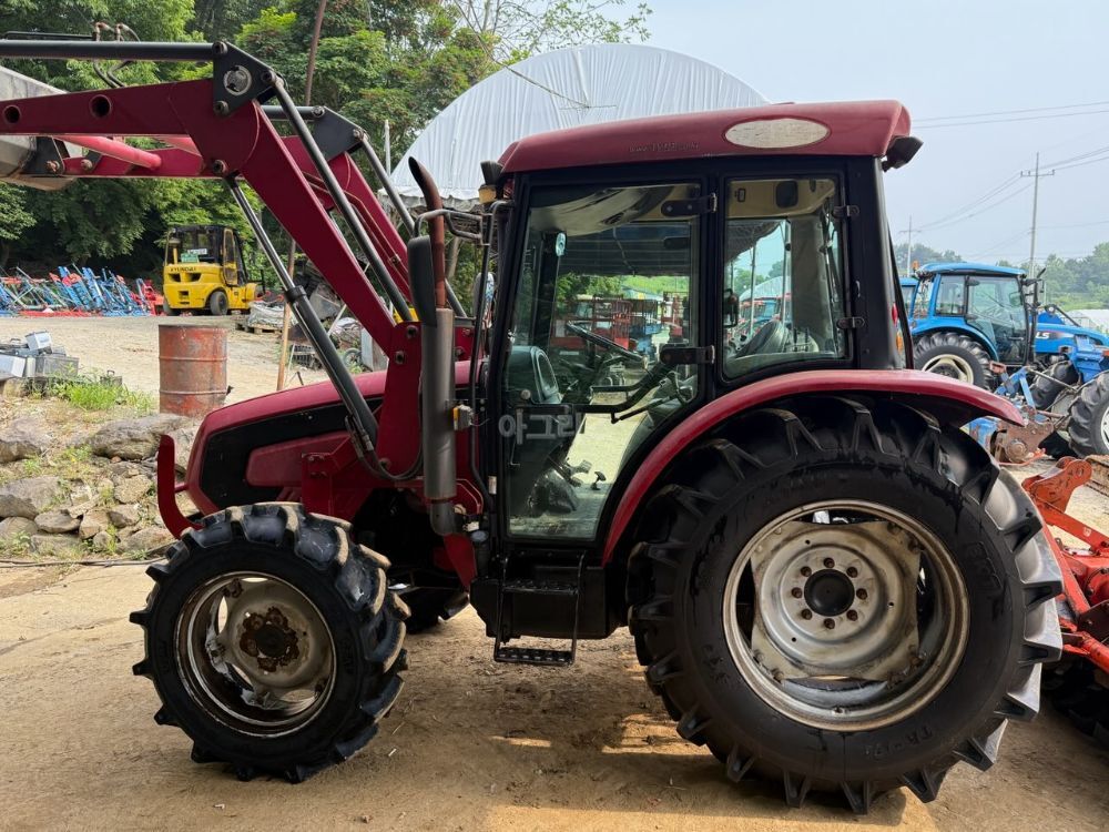 TYM 트랙터 T720S (72마력) 뒤우측면