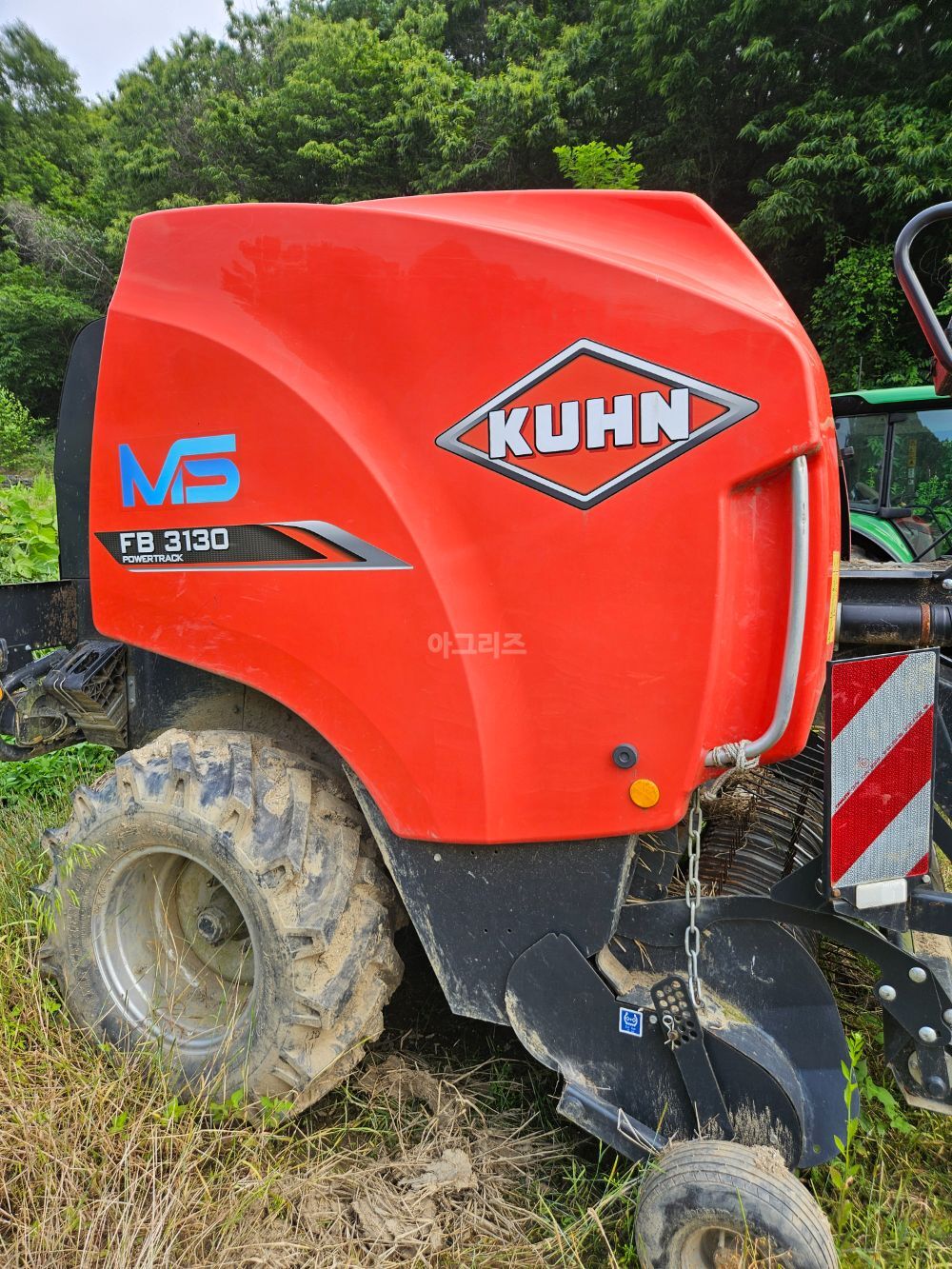  Round Baler 3130  뒤우측면