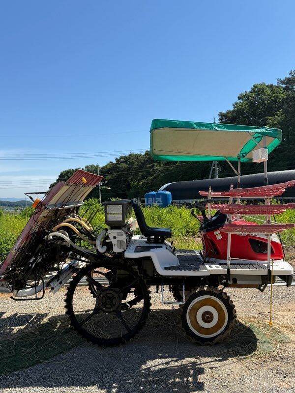 Kukje Rice transplanter RGO-60SDY (6Rows) 뒤우측면
