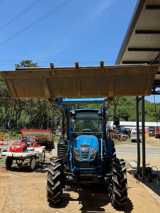 LS Tractor XP7102 (102hp) 앞좌측면