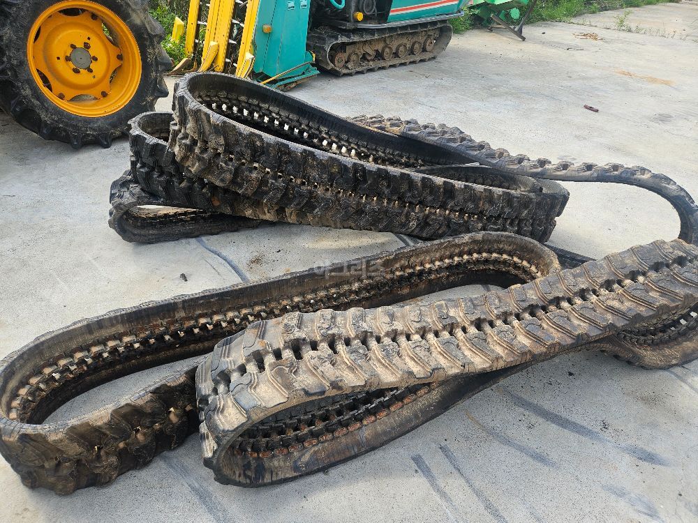 035. 030. 미니포크레인 굴삭기 미니035. 030. 쾌도 (3톤) 뒤우측면