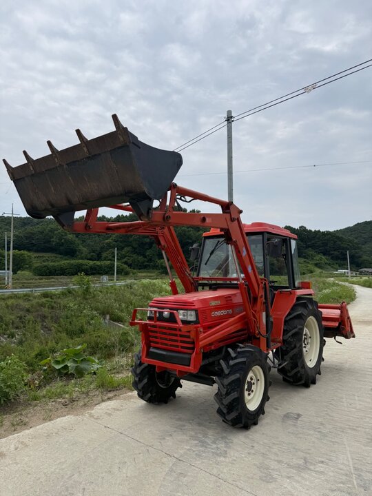 대동 트랙터 D4351 (43마력) 앞좌측면