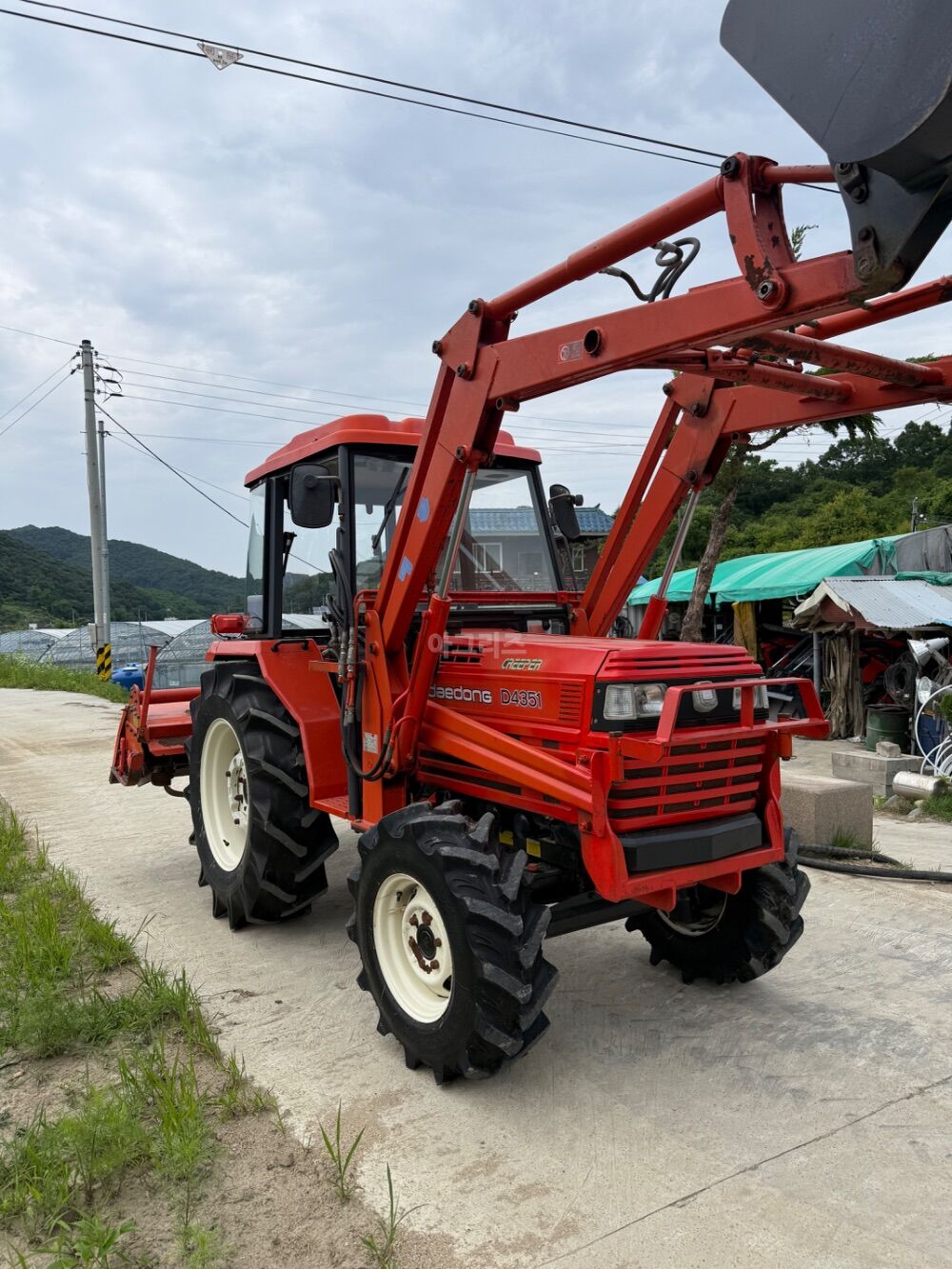 대동 트랙터 D4351 (43마력) 뒤우측면
