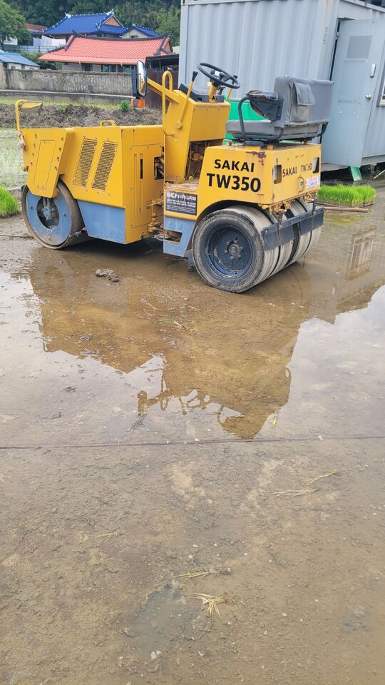SAKAI 로라 TW350 앞좌측면
