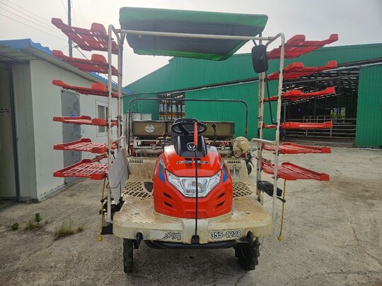 Daedong Rice transplanter ERP60D (6Rows) 앞좌측면