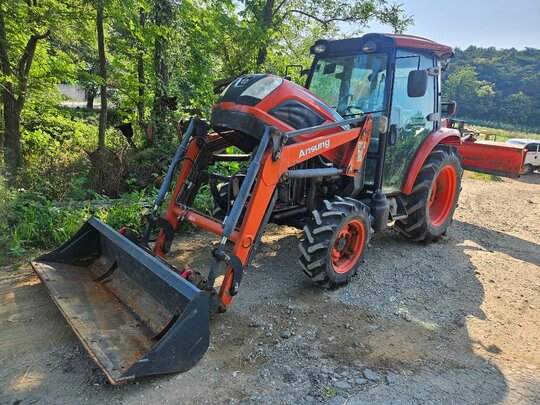 Daedong Tractor NX520 (52hp) 앞좌측면