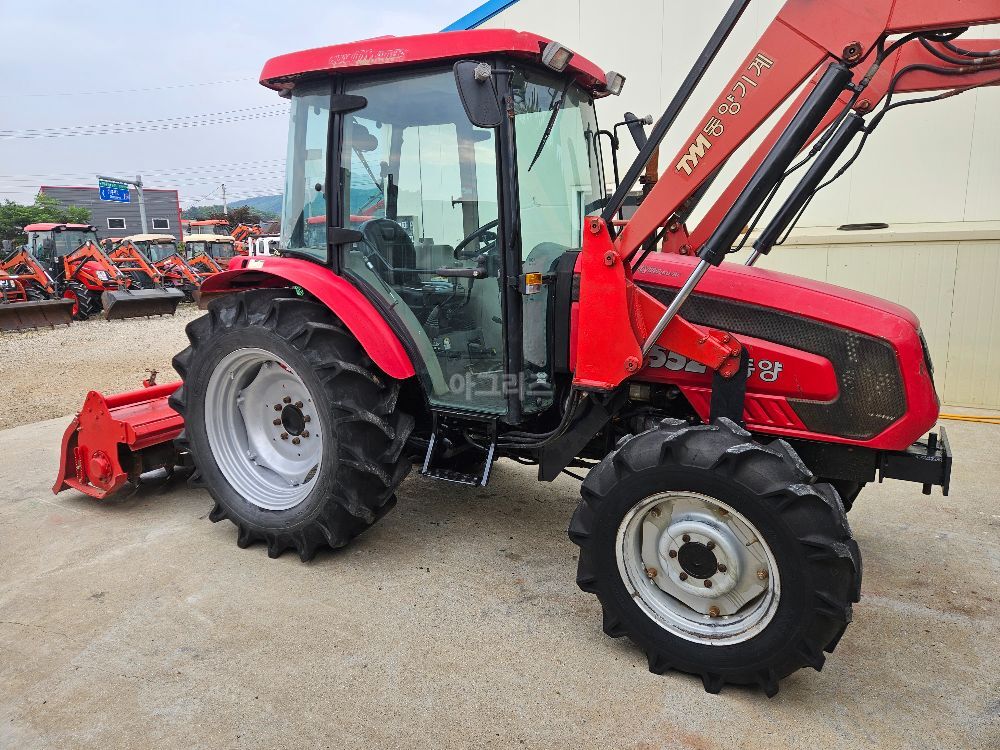 TYM Tractor T552 (55hp) 뒤우측면