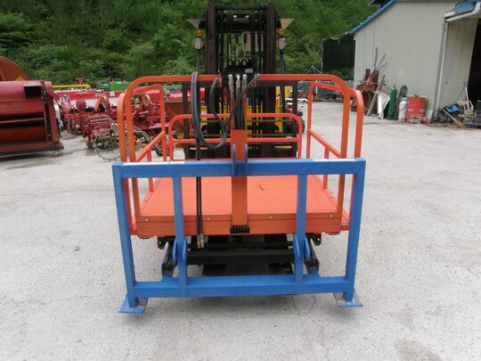 경종기계 수확운반용리프트 KJ-400L 앞좌측면