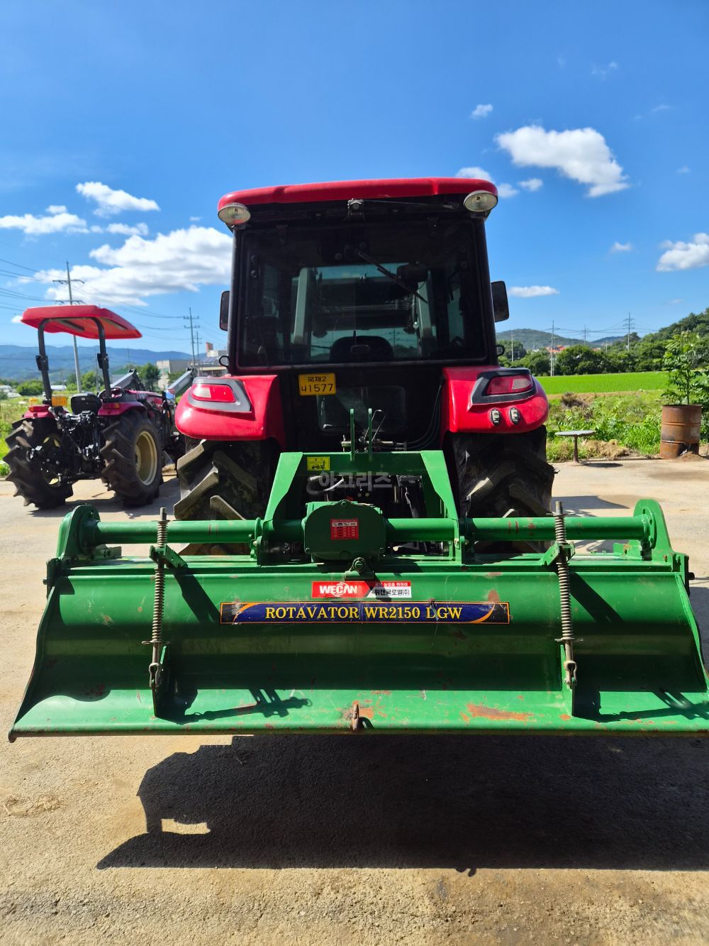 Kukje Tractor LUXEN750 (75hp) 뒤우측면