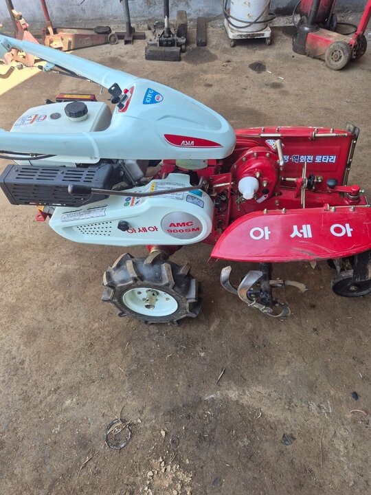Shibaura Cultivator AMC900SM (6.5hp) 앞좌측면