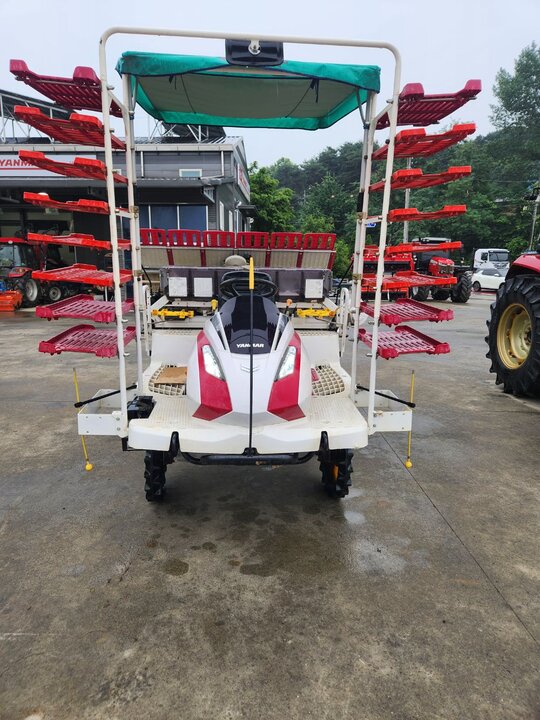Yanmar Rice transplanter YR6D (6Rows) 앞좌측면