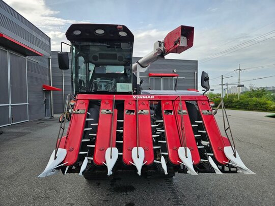 Yanmar Combine Harvester YH7140 (7Rows) 앞좌측면