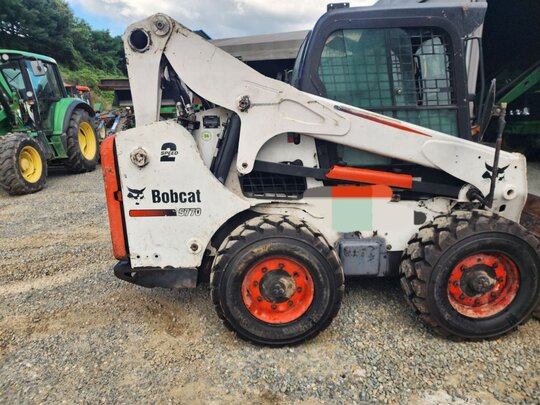 바브캣BOBCAT 스키드로더 S770 앞좌측면