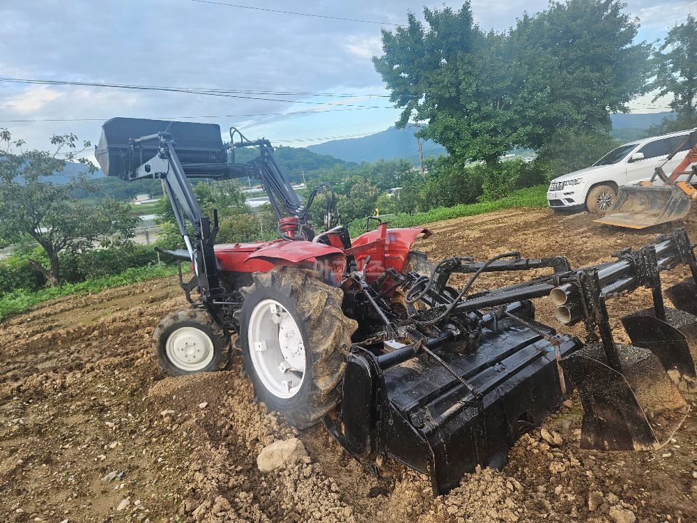 TYM 트랙터 TS3840 (38마력) 뒤우측면